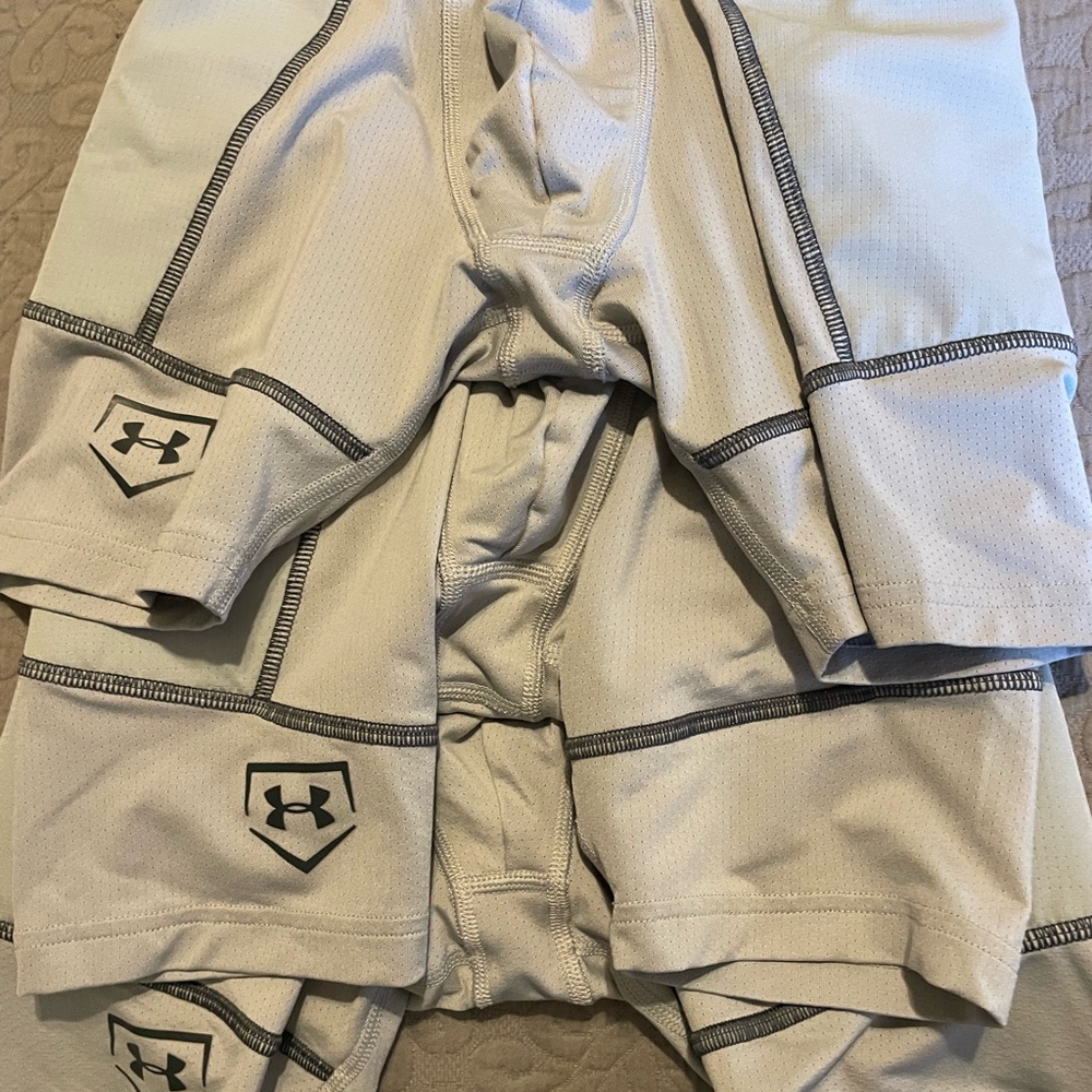 Under Armour Boy’s Light Gray Athletic Underwear